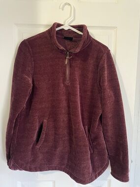 Woman Half-Zip Plush Pullover Sweater - Burgundy